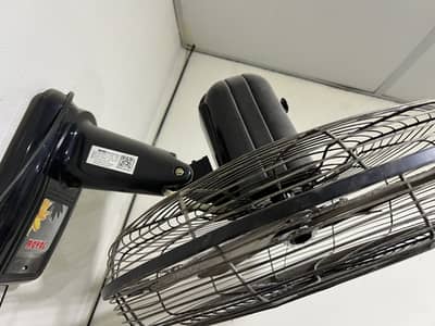 5 black box pack unused Royal Bracket fans