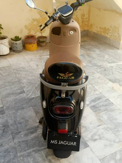 MS Jaguar Miso Electric Scooty