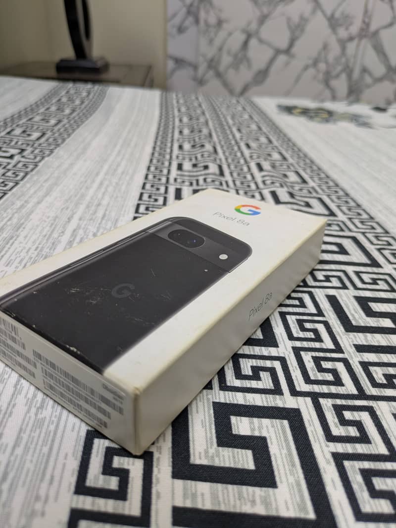 Google Pixel 8a 4