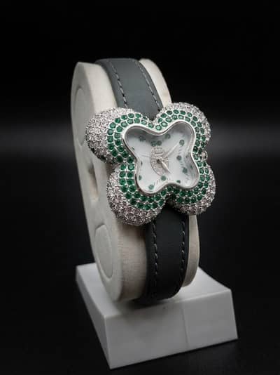 RENOIR PEARL EMERALD COLLECTION IN MINT CONDITION (QUETTA LOCATION)