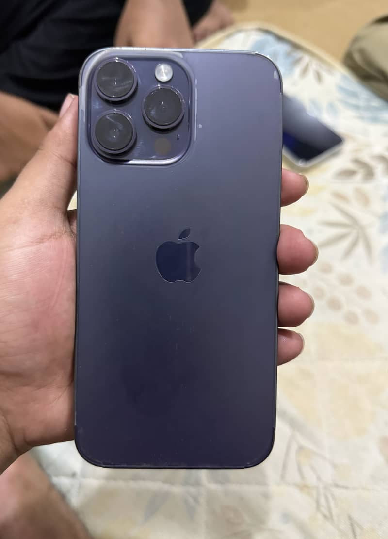 Apple iPhone 14 Pro Max 0