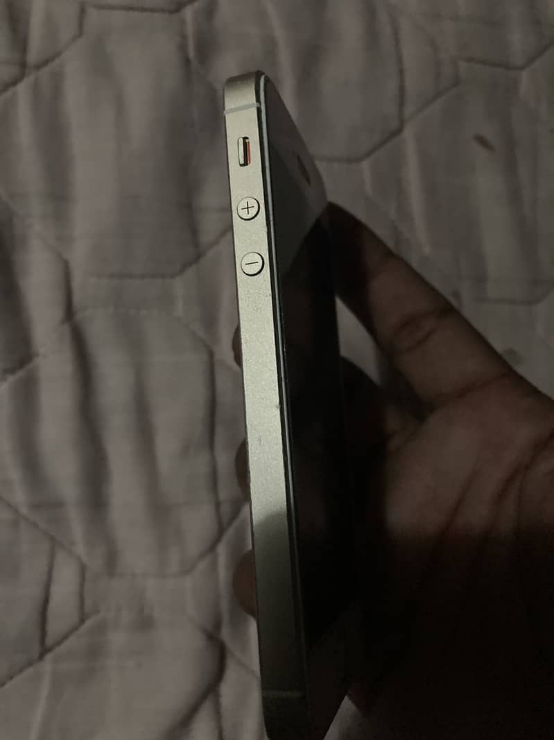 Apple iPhone SE 3