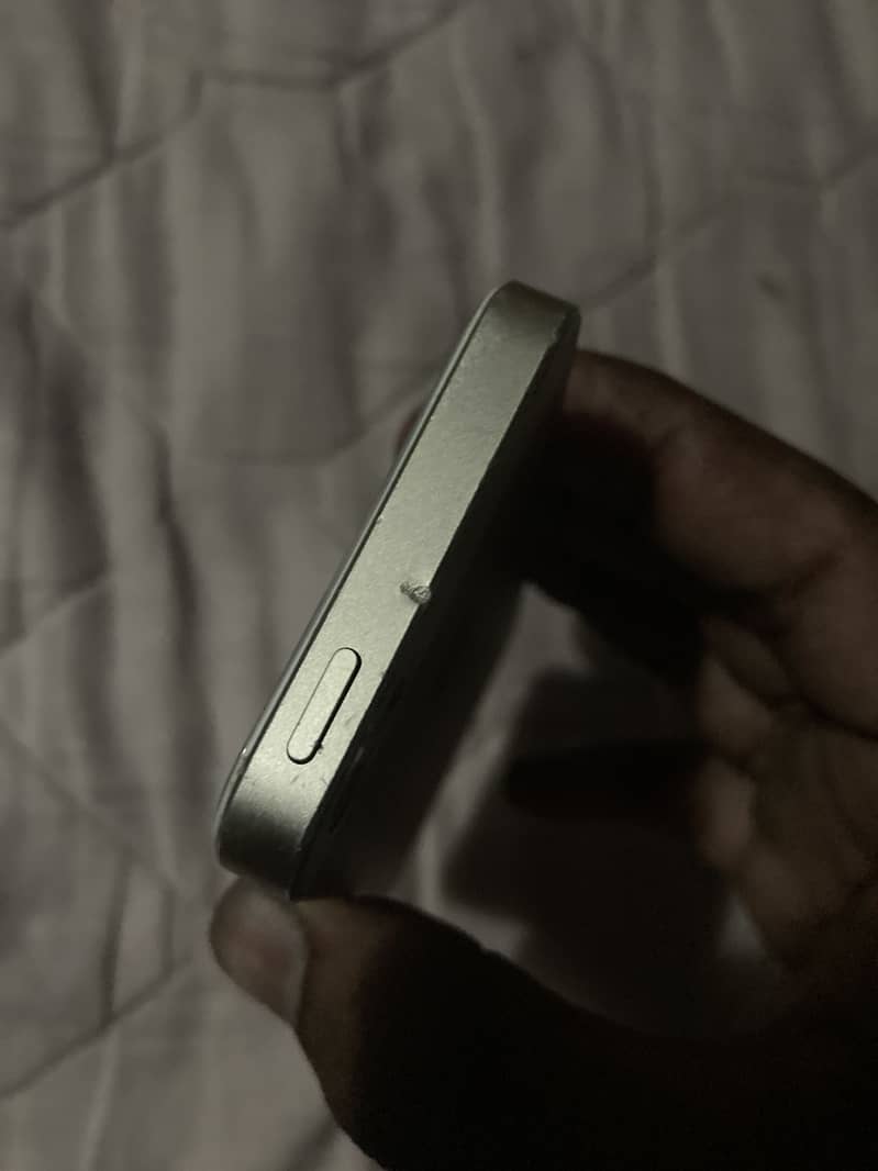 Apple iPhone SE 4