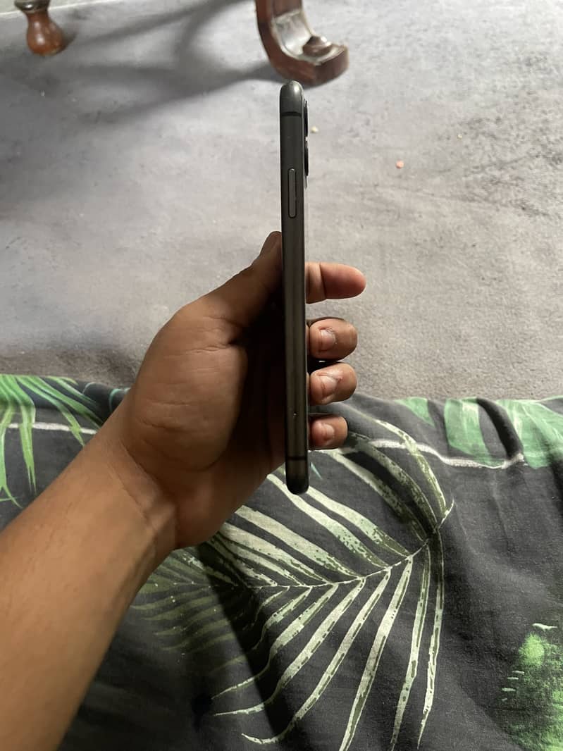 Apple iPhone 11 2
