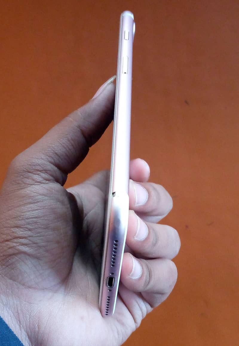 Apple iPhone 7 Plus 4