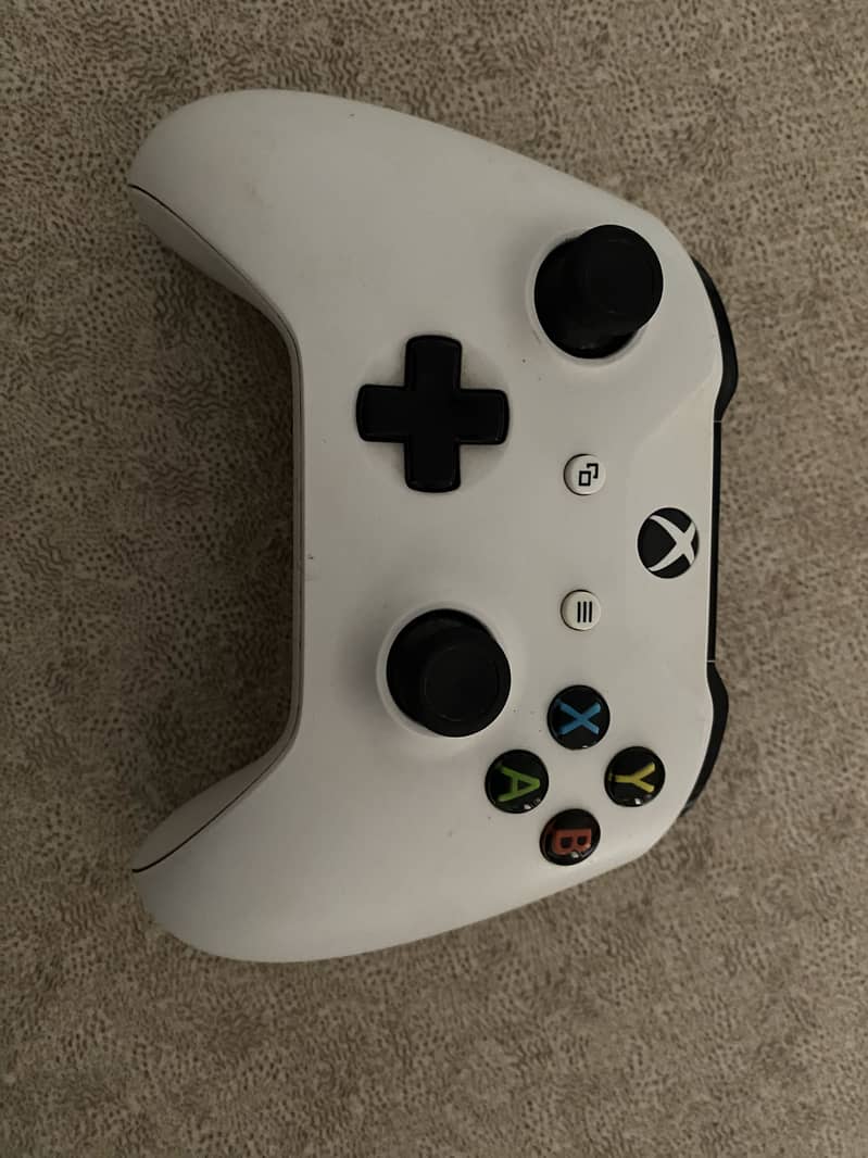 Xbox One original controller 3