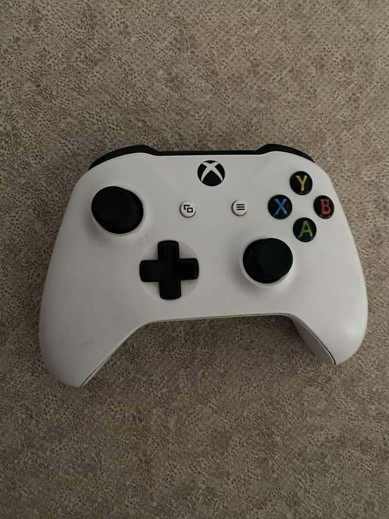 Xbox One original controller 5
