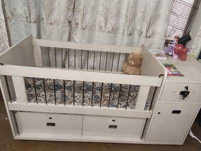 baby cot