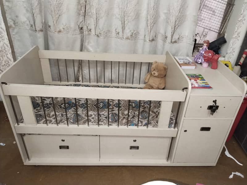 baby cot 1