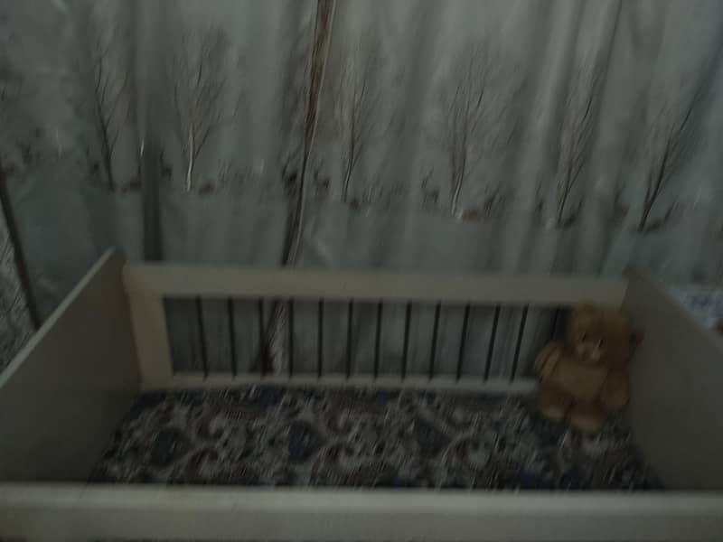 baby cot 2