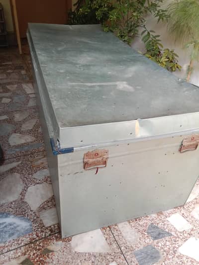 tin box 7*3 feet. , excellent gadge