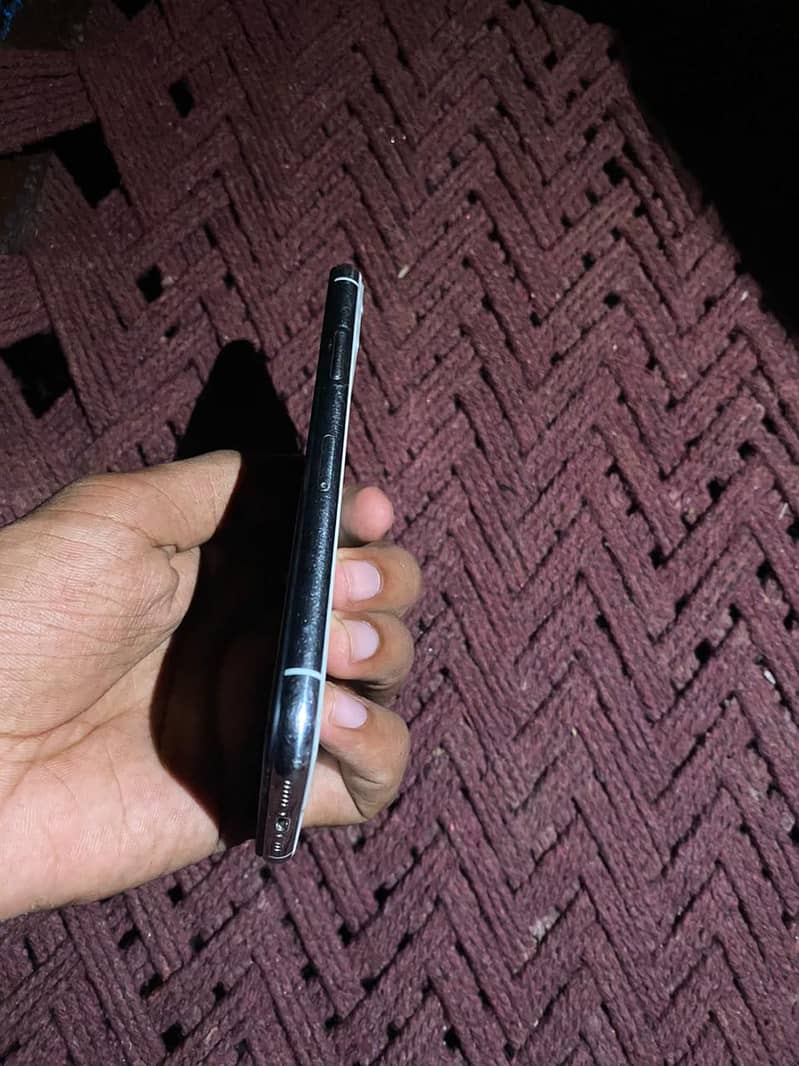 Apple iPhone 11 Pro 3