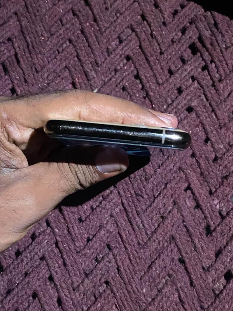 Apple iPhone 11 Pro 5