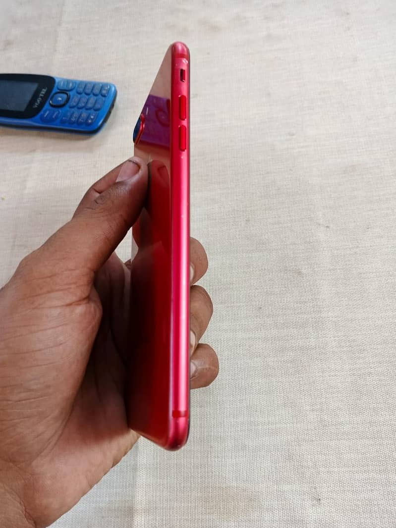Apple iPhone 8 Plus 3