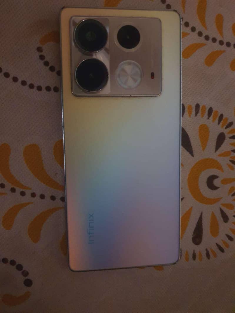 Infinix Note 40 0