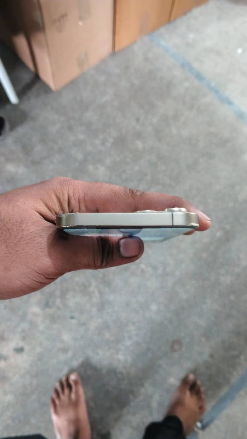Apple iPhone 12 Pro Max 4