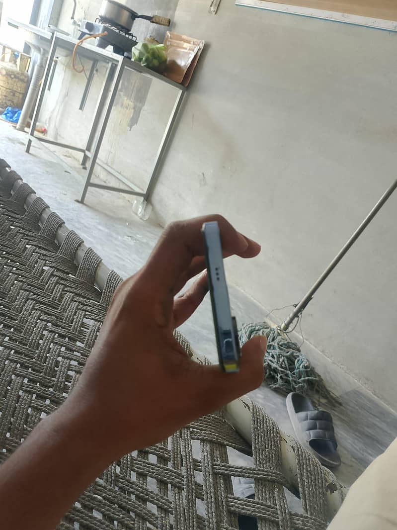 Tecno CAMON 20 2