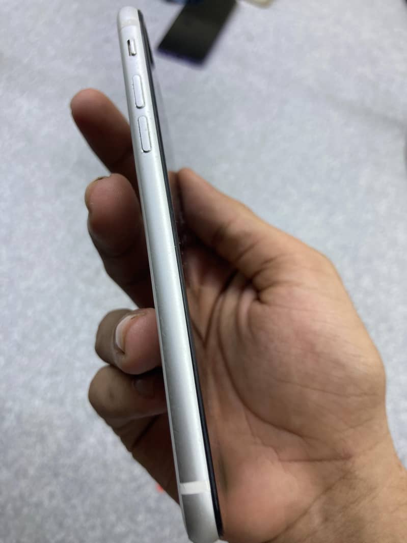 Apple iPhone SE 3