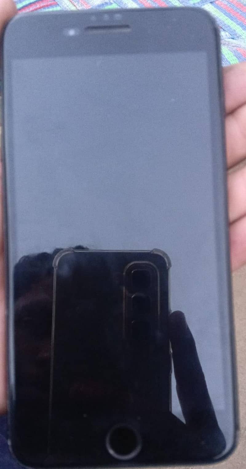 Apple iPhone 7 Plus 2