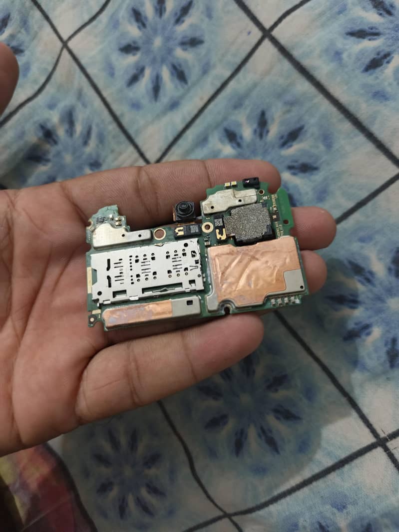 Tecno Spark Go 1