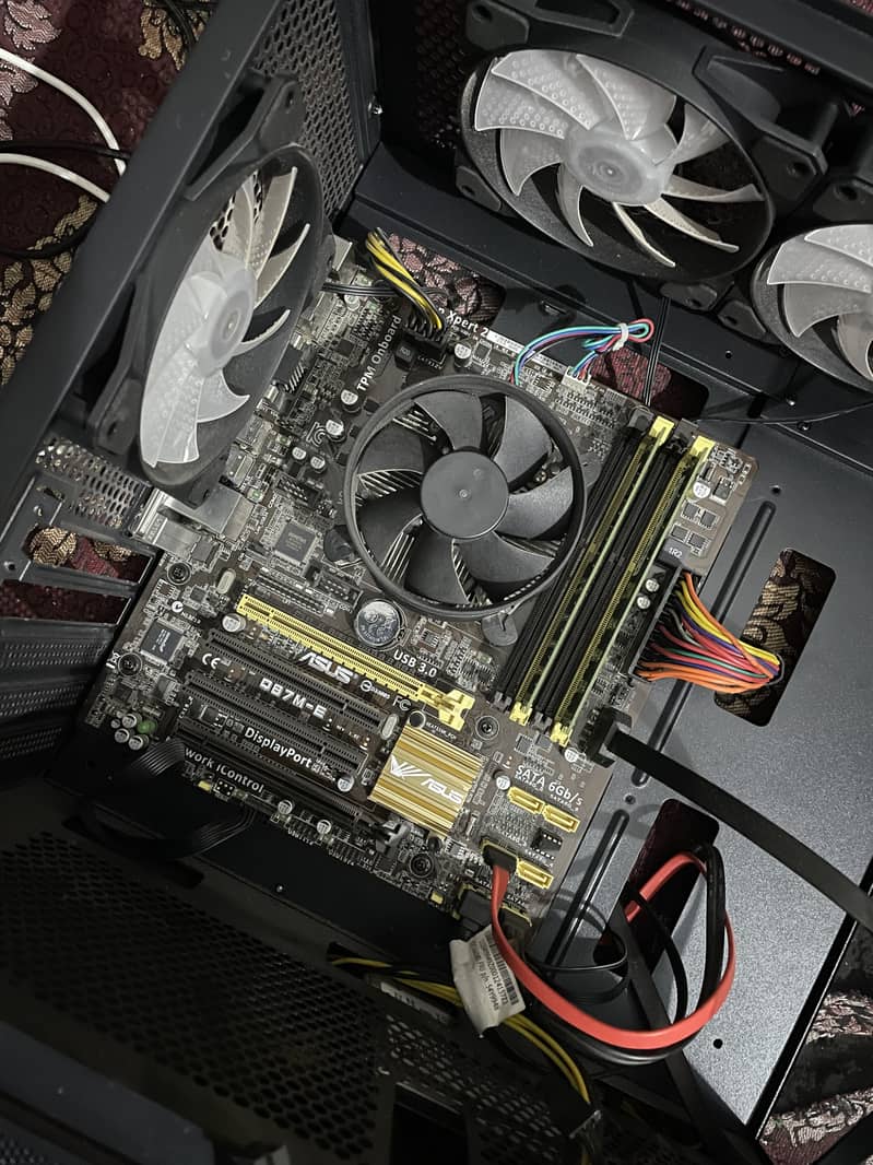 ASUS gaming unit 6