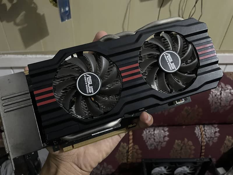ASUS gaming unit 7