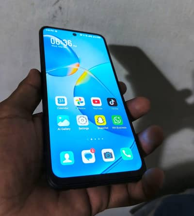 Infinix Hot 12