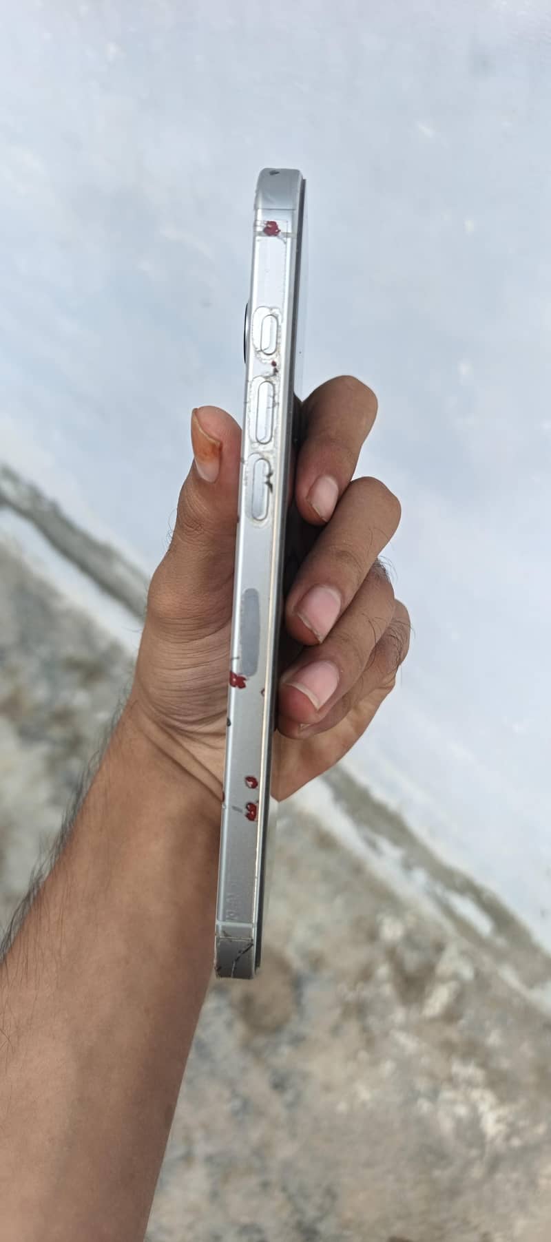 Apple iPhone 16 Pro Max 3