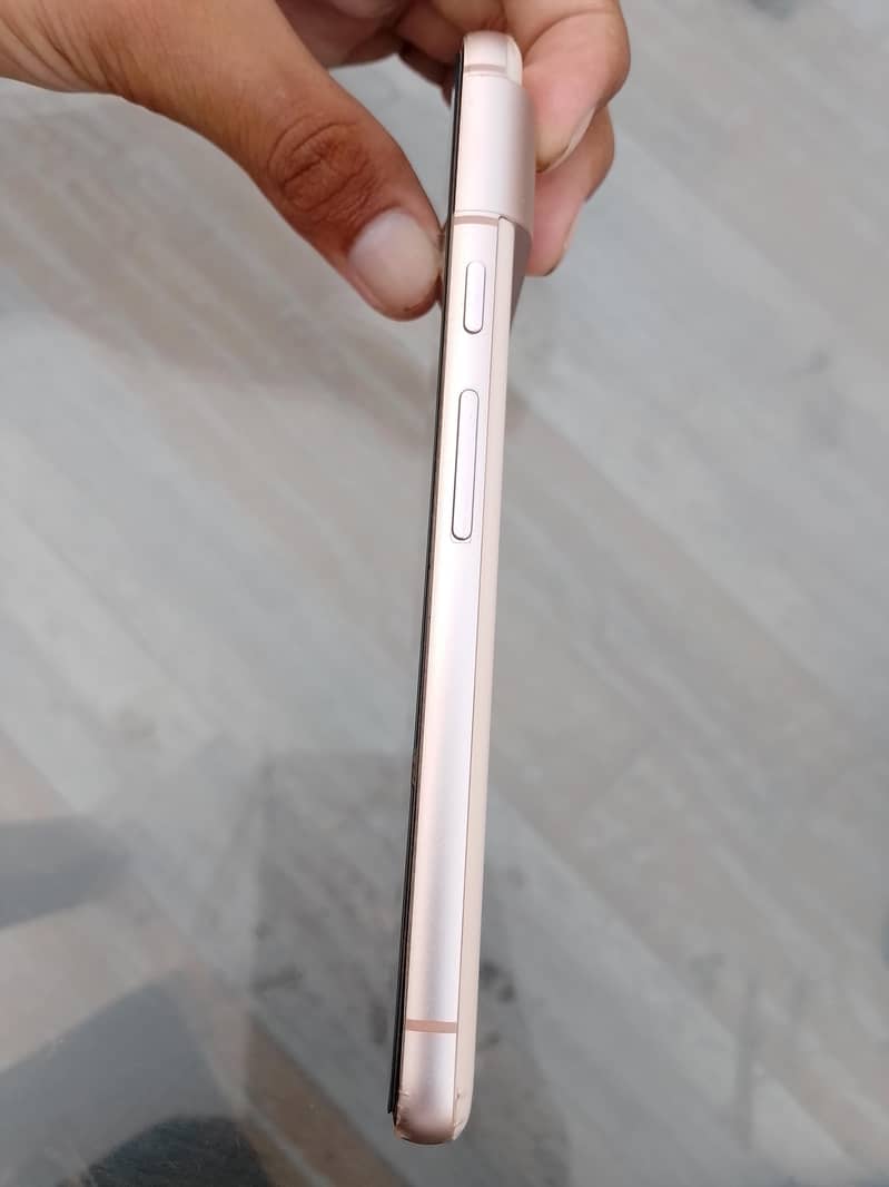 Google Pixel 8 5