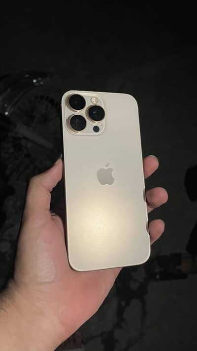 Apple iPhone 16 Pro Max