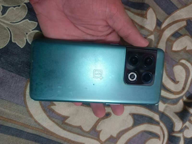 One Plus 10 Pro 1