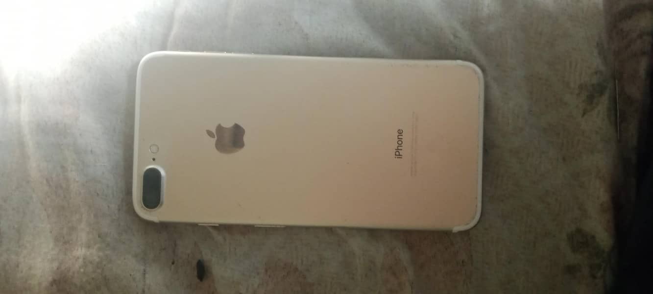 Apple iPhone 7 Plus 2