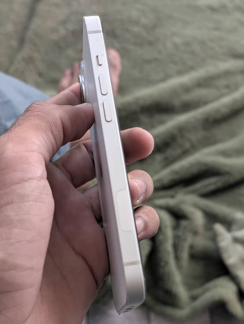 Apple iPhone 14 2