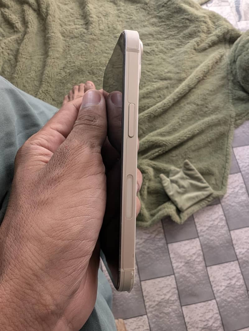 Apple iPhone 14 6