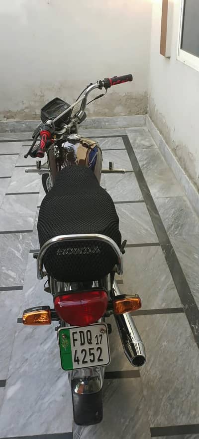 Honda CD 70cc 10/10 condition(03137002133)