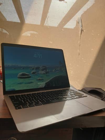 Apple macbook air M1 13 inch 2020 256GB