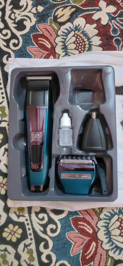 3 in 1 with digital display Trimmer, Threader, Nose Hair Remover