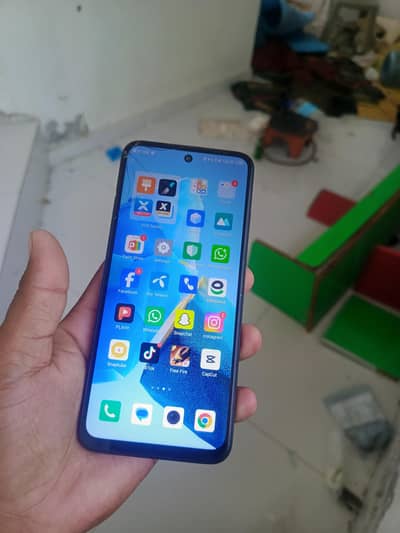Infinix Hot 30 Play