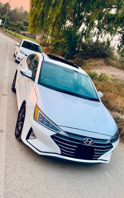 Hyundai Elantra 2022