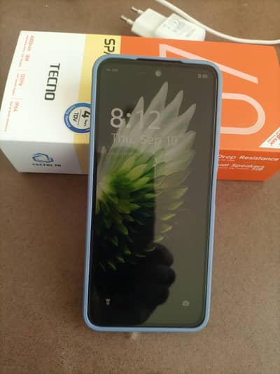 Tecno spark 40c 8/128 under warranty
