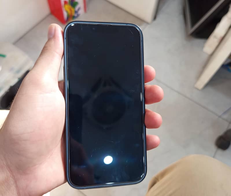 Apple iPhone 14 3