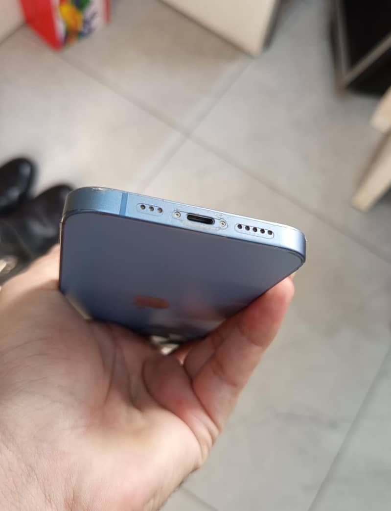 Apple iPhone 14 5