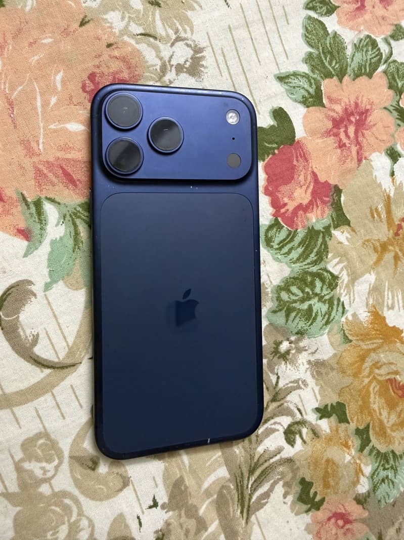 Iphone 17 pro max 3