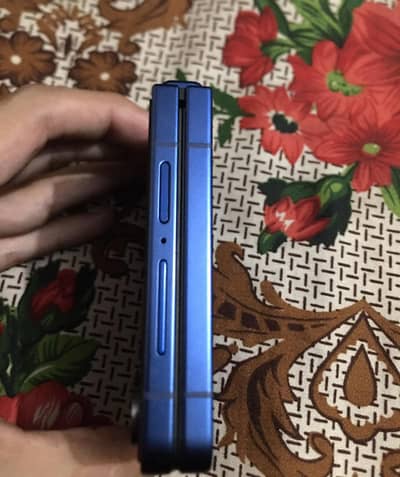 Samsung Mobile Z Flip 7