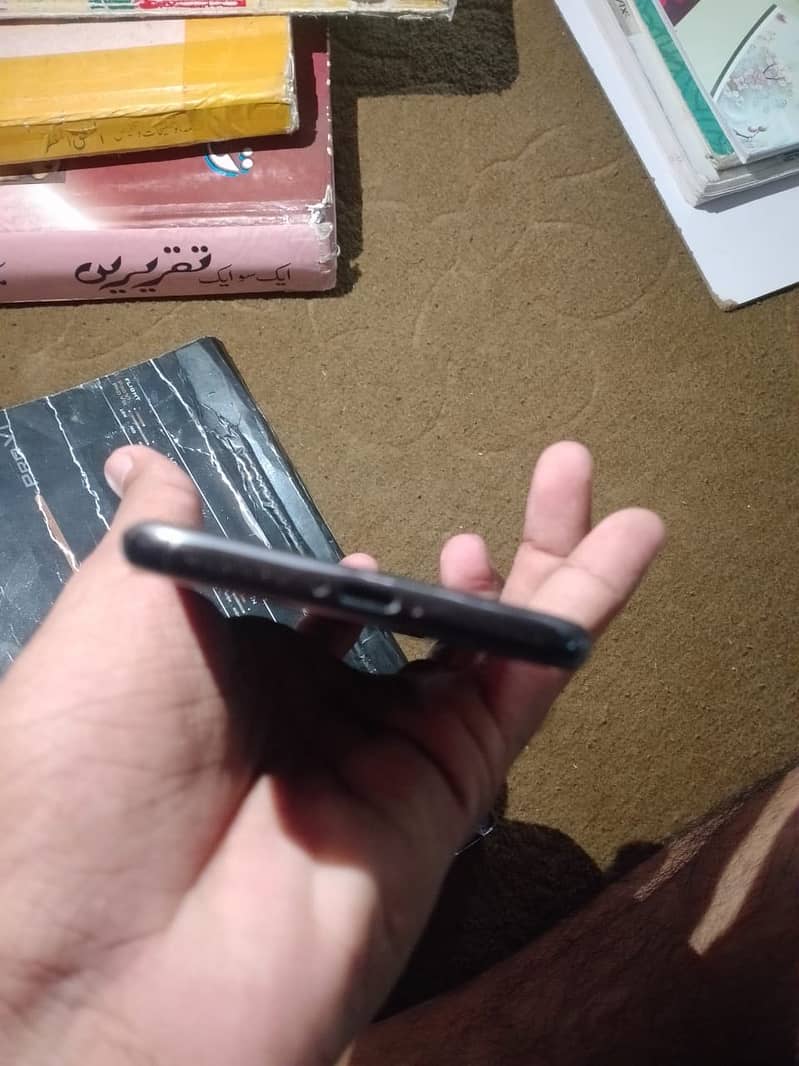 Apple iPhone 8 5