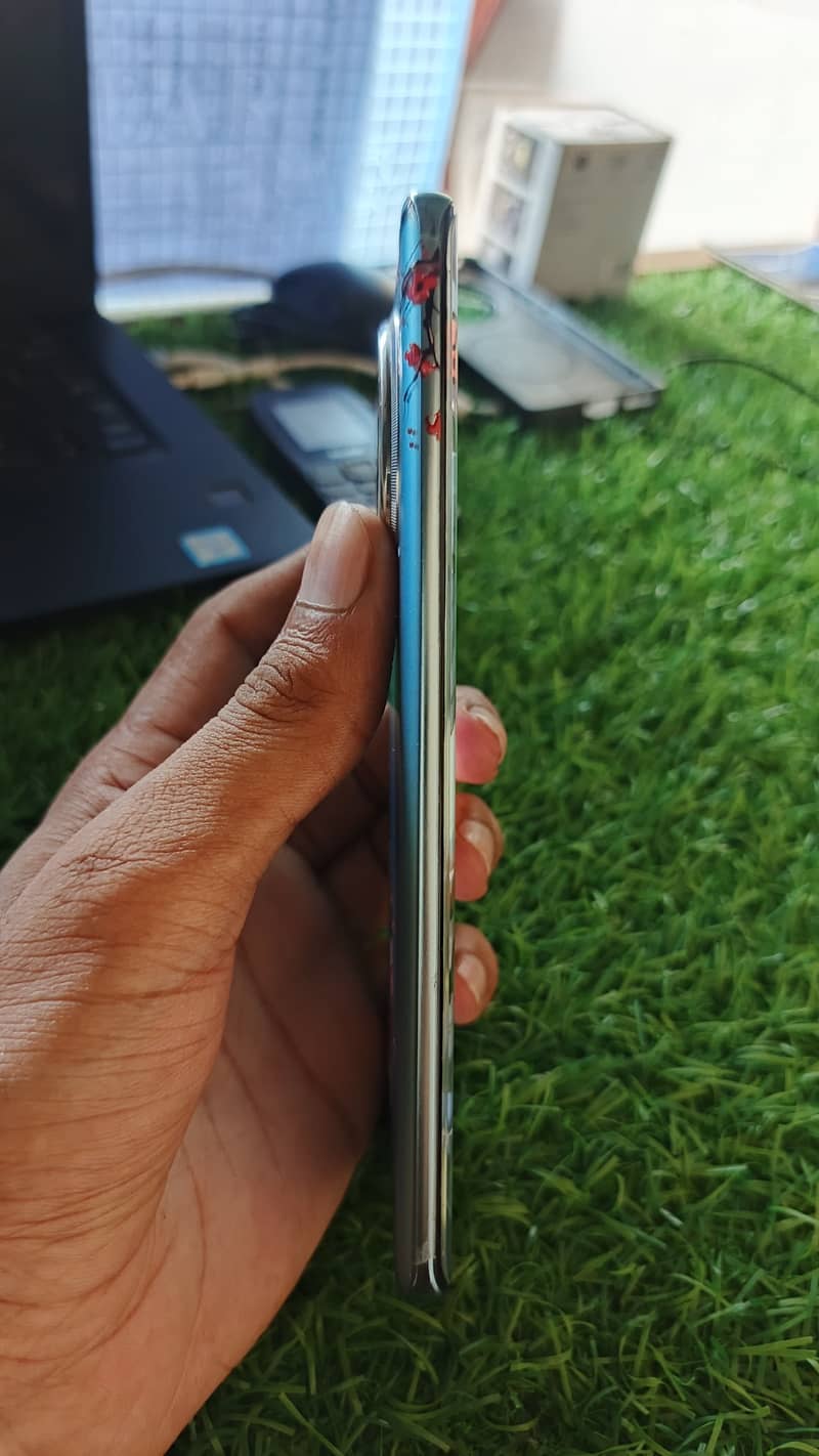 Infinix Zero 40 7