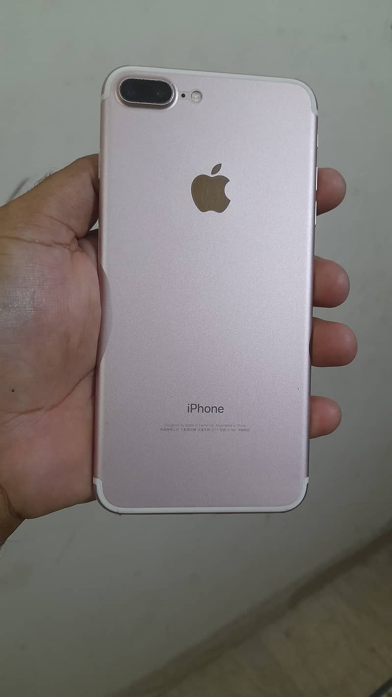 Apple iPhone 7 Plus 5