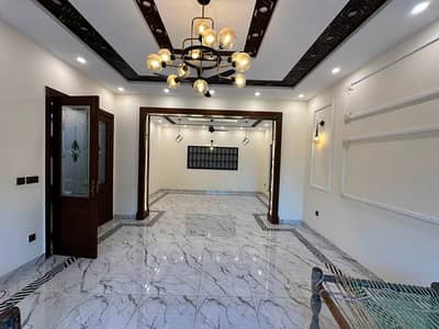 10 MARLA UPPER PORTION IS AVAILABLE FOR RENT IN BAHRIA TOWN LAHORE