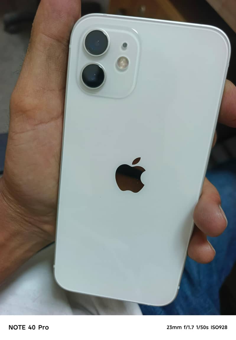 Apple iPhone 12 8