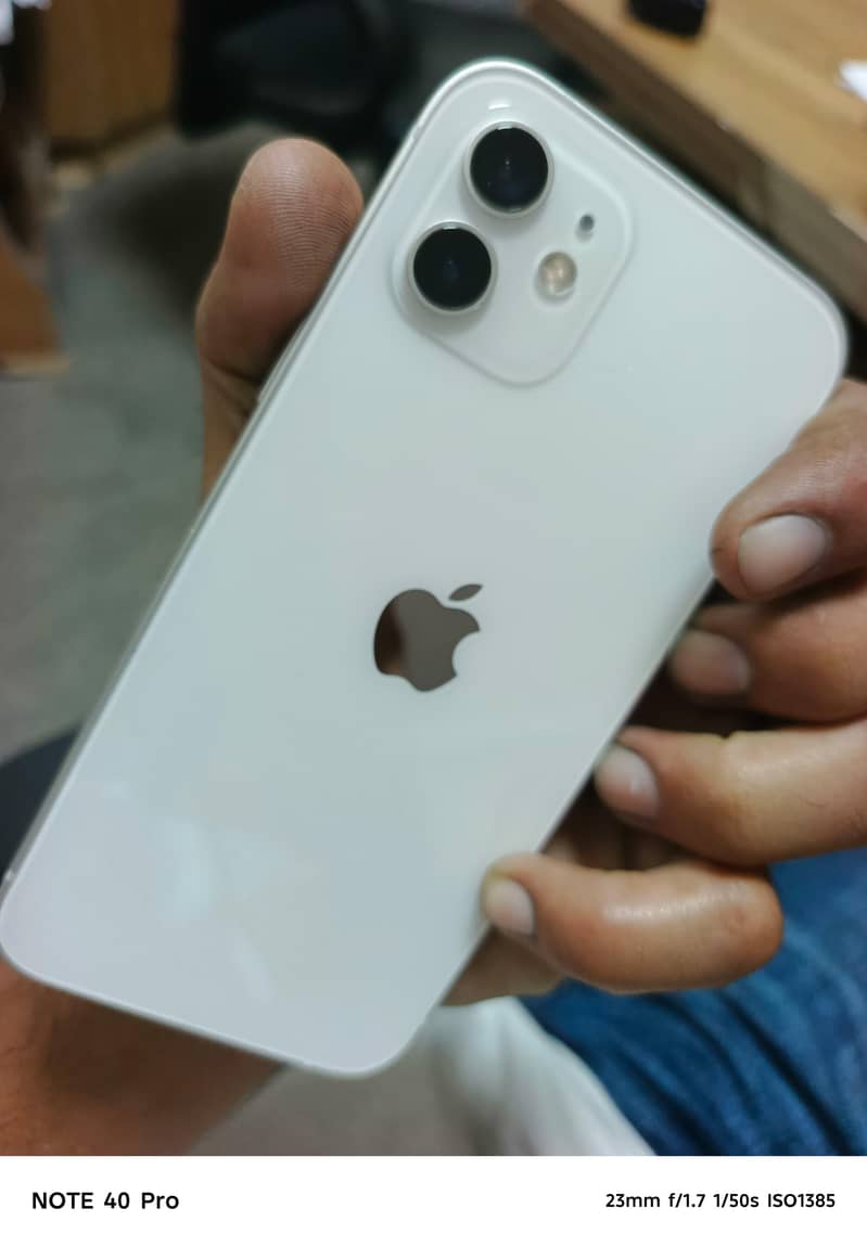 Apple iPhone 12 9